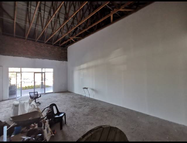 68M² RETAIL TO LET IN SUNWARD PARK